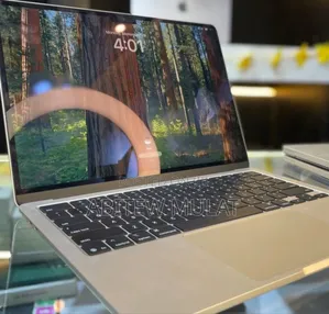 New Laptop Apple MacBook Air 2022 M2 8GB Apple M2 SSD 256GB