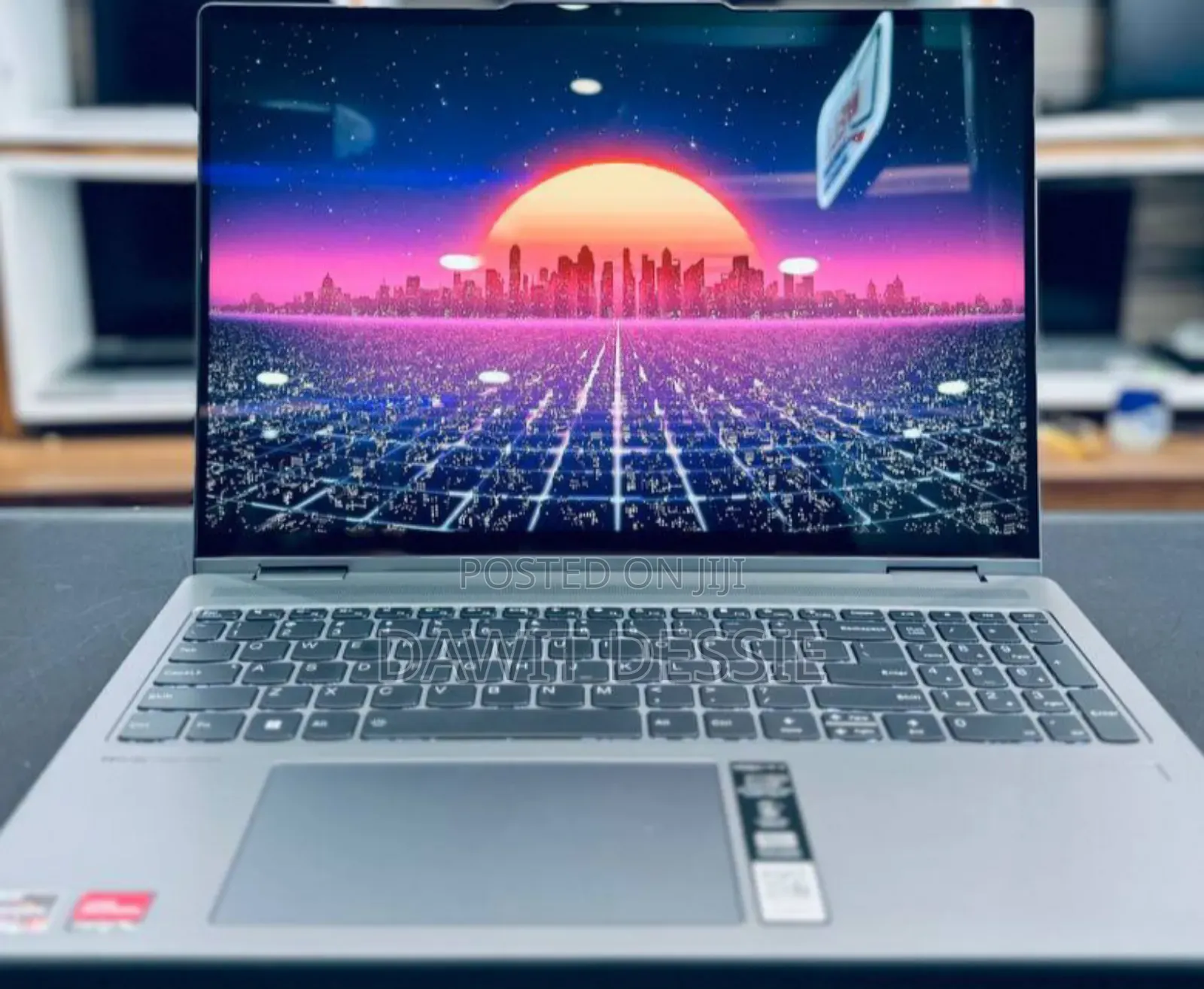New Laptop Lenovo 8GB AMD Ryzen 5 SSD 512GB