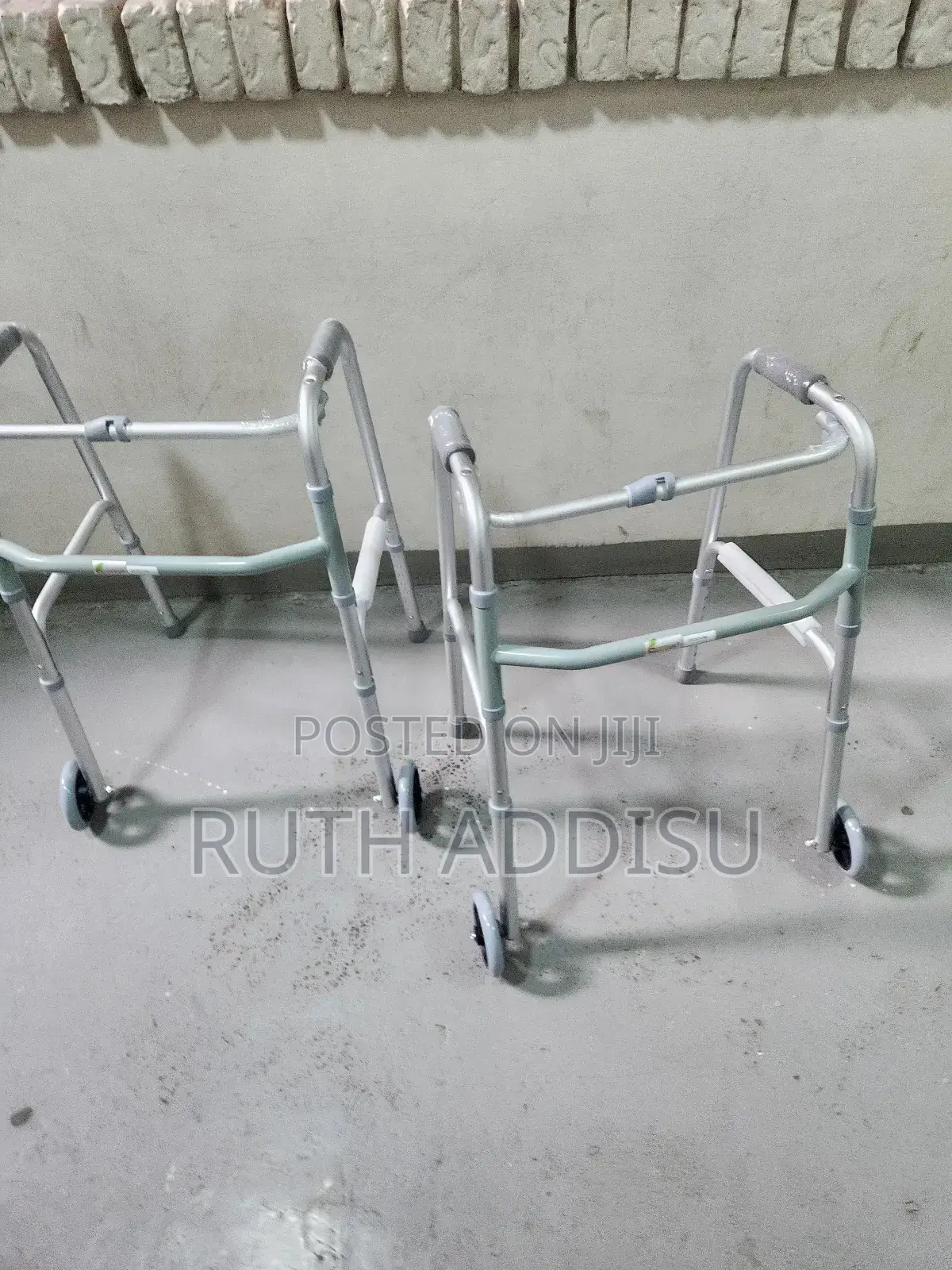 Foldable Stainless Walker腕帶medical Walking Aid腔裏almunium Walker Foldab