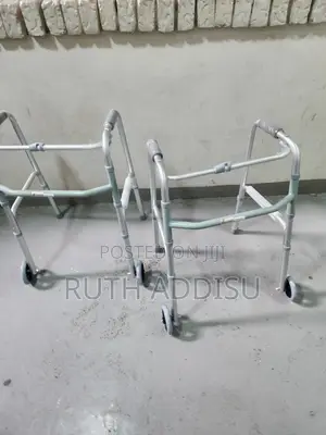 Foldable Stainless Walker腕帶medical Walking Aid腔裏almunium Walker Foldab