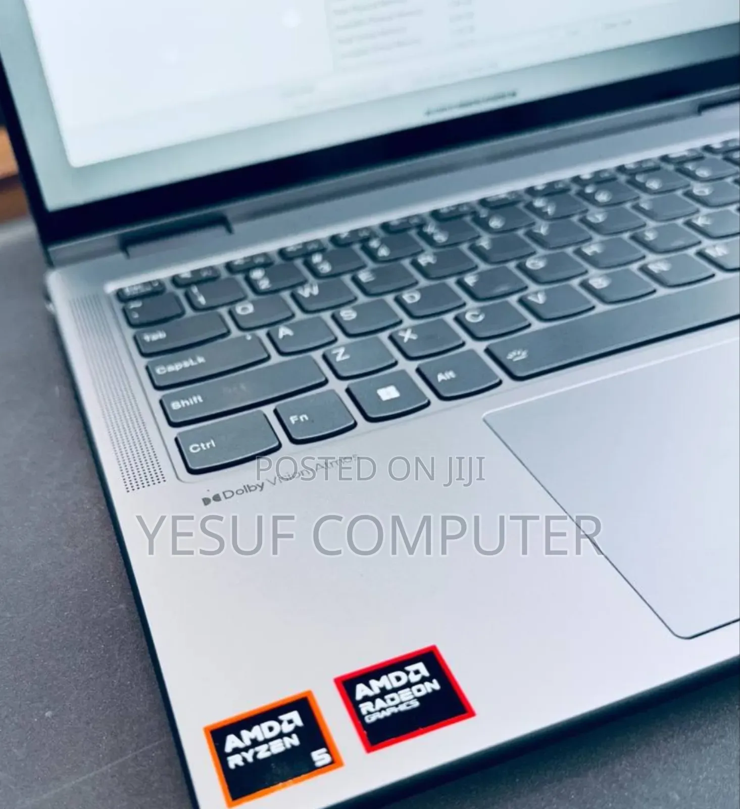 New Laptop Lenovo Yoga 7i 8GB AMD Ryzen 5 SSD 512GB