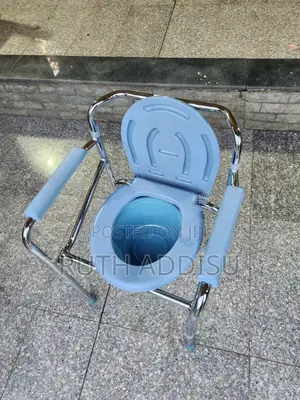 Photo - Toilet Adjustable Height Commode Chair輕易toilet Chair Medical New