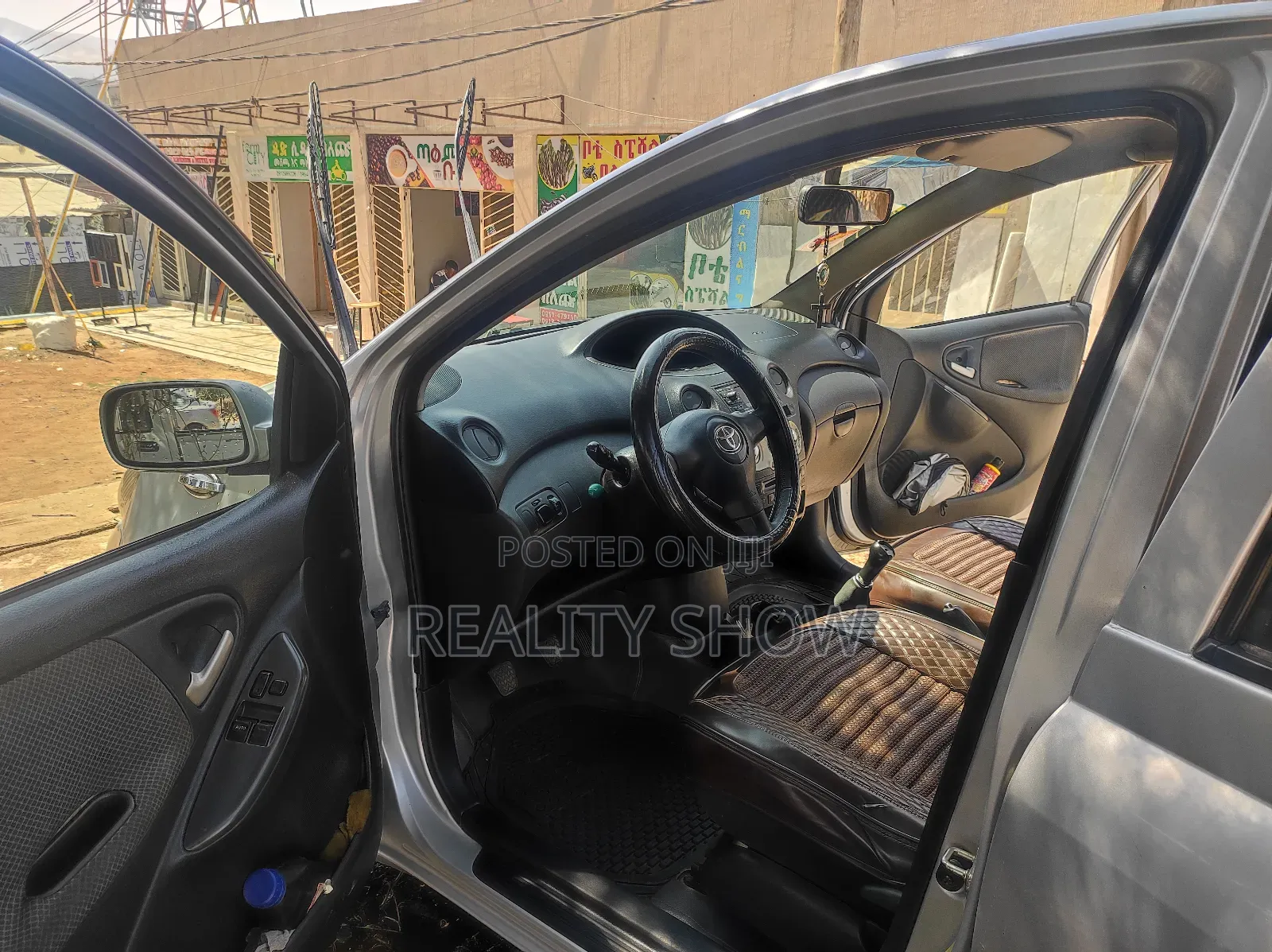 Toyota Yaris 2025 Silver