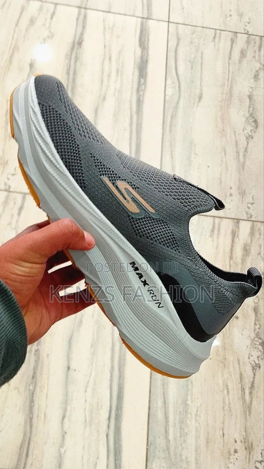 Skechers Max Run