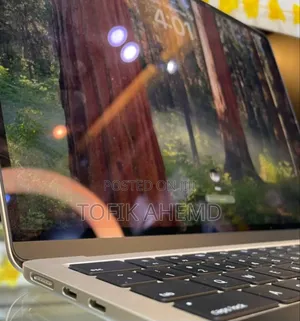 Photo - New Laptop Apple MacBook Pro 2019 16GB Apple M4 SSD 256GB