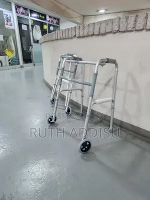 Photo - Foldable Stainless and Stable Walker腔說walking Frame胺我walker网我walker