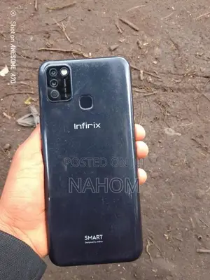 Photo - Infinix Smart 6 32 GB Black