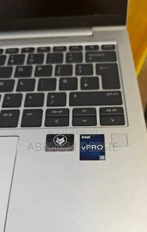 New Laptop HP EliteBook 830 G9 16GB Intel Core I5 SSD 512GB