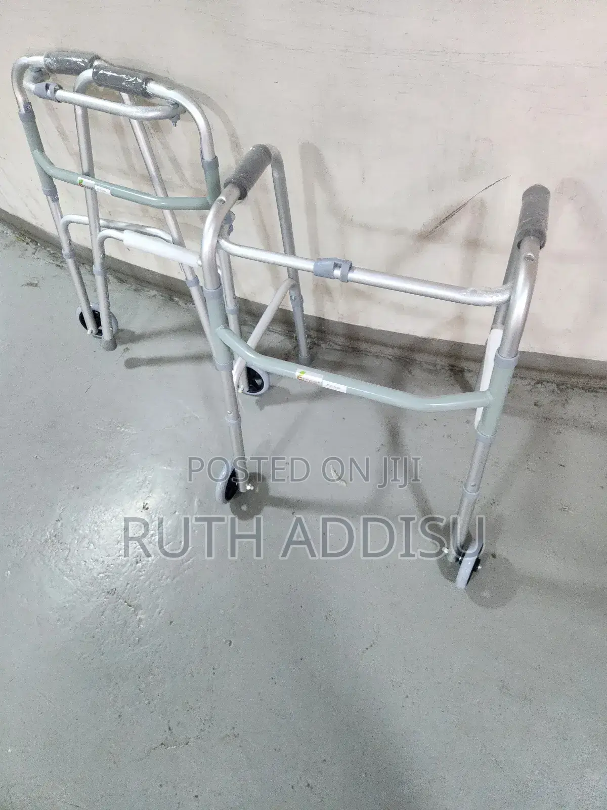 Walker希求almunium Foldable Walker腔說brand New Walker忝了basic Walking Aid