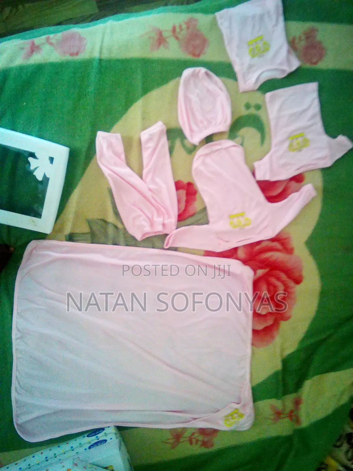 A Beautiful Clothe for Babies(8 Pcs)