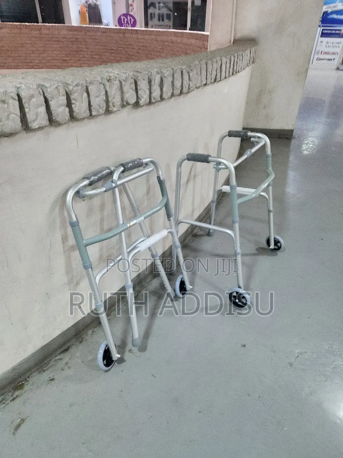 Almunium Walker廟宇foldable Walking Aid胺你walker Framed Walker New延續walkr