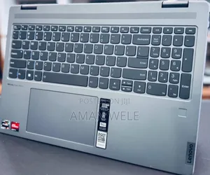 New Laptop Lenovo Yoga 7i 8GB Intel Core I5 SSD 512GB