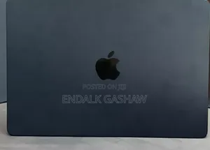 New Laptop Apple MacBook Air 2022 M2 8GB Apple M2 SSD 256GB