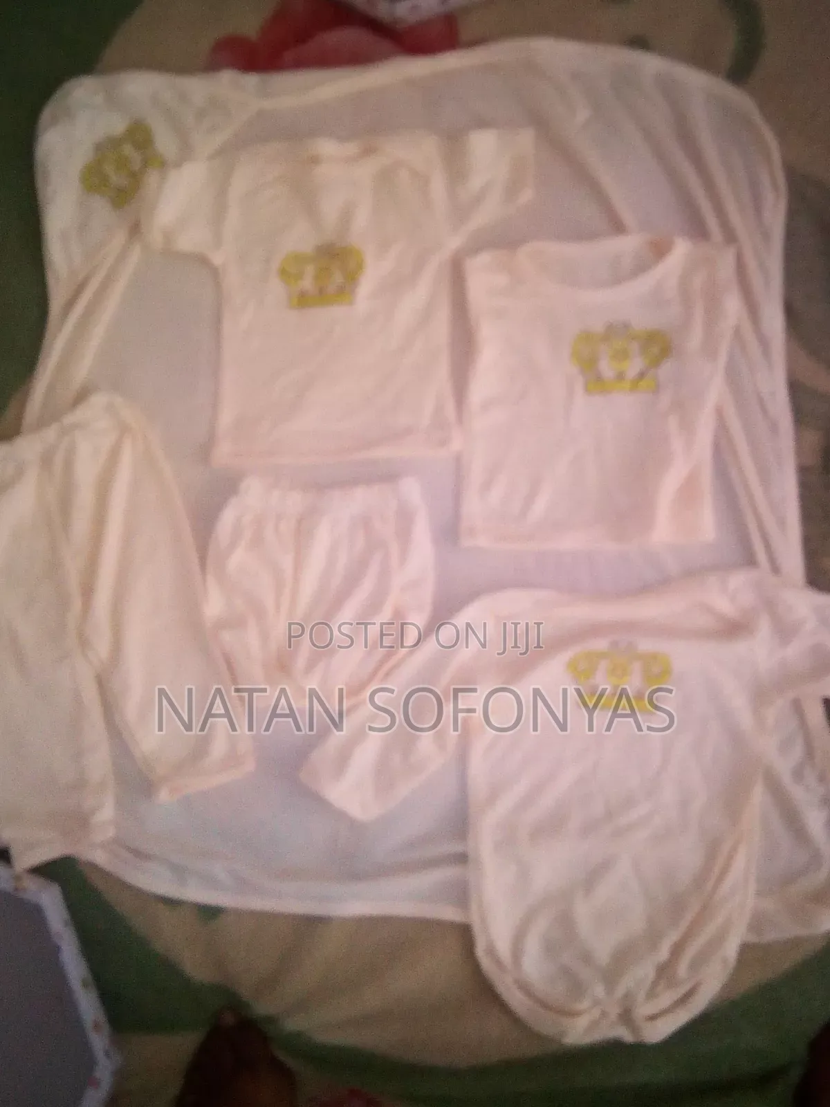 A Beautiful Clothe for Babies(8 Pcs)