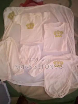 A Beautiful Clothe for Babies(8 Pcs)