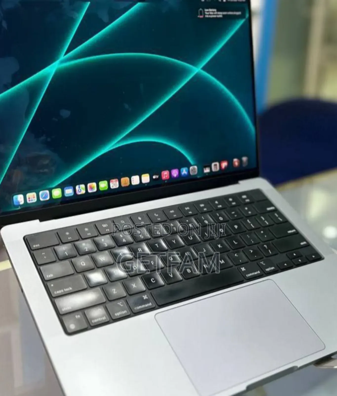 New Laptop Apple MacBook Pro M1 32GB Intel Core I5 SSHD (Hybrid) 1T