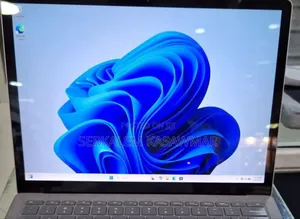 New Laptop Microsoft Surface Laptop 4 16GB Intel Core I7 SSD 512GB