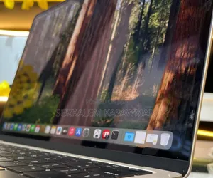 Photo - New Laptop Apple MacBook Air 16GB Apple M3 SSD 512GB