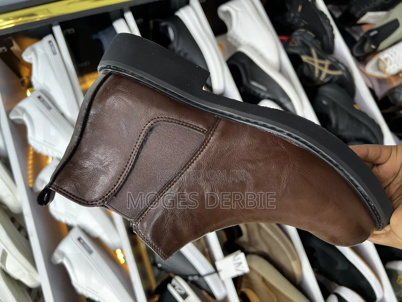 Elegant Leather Chelsea Boots Brown and Black Color