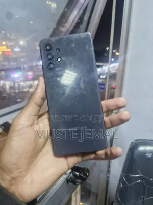 Photo - Samsung Galaxy A32 128 GB Black