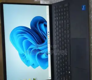 Photo - New Laptop Dell Vostro 3520 16GB Intel Core I5 SSD 512GB