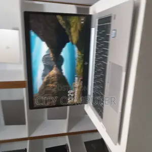 New Laptop HP EliteBook 840 G5 16GB Nvidia SSD 512GB