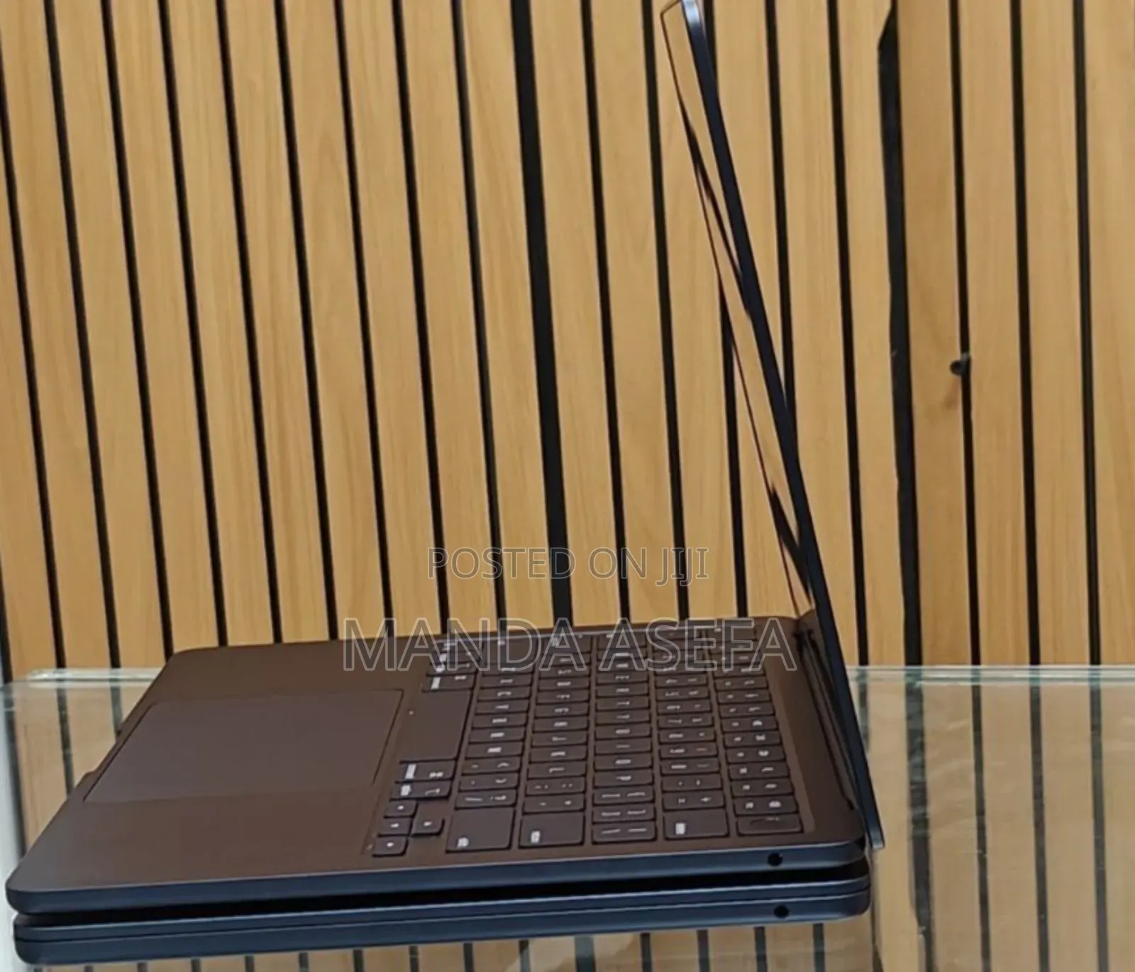 New Laptop Apple MacBook Air 2024 M3 13-Inch 16GB Apple M3 SSD 256GB