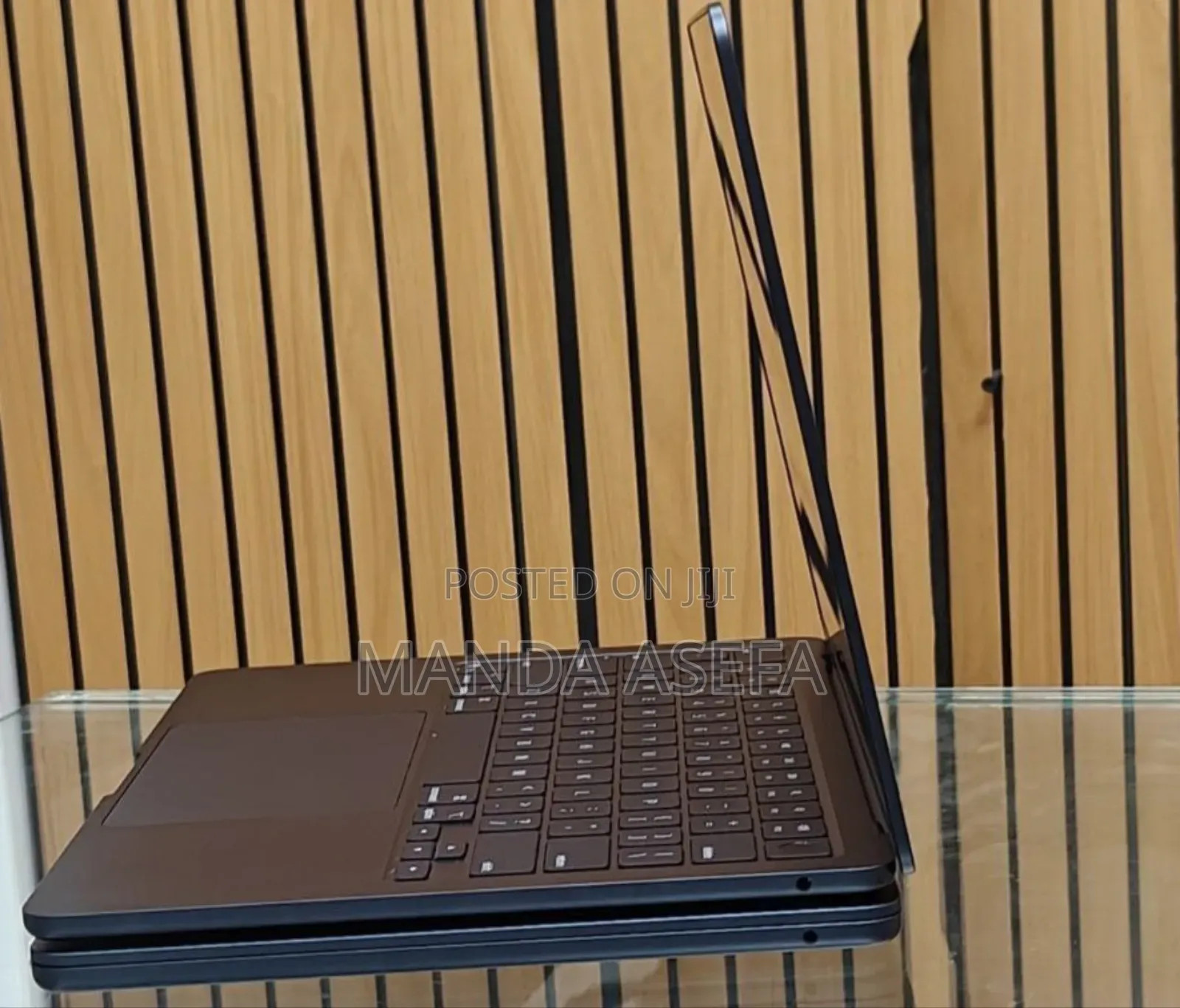 New Laptop Apple MacBook Air 2024 M3 13-Inch 16GB Apple M3 SSD 256GB