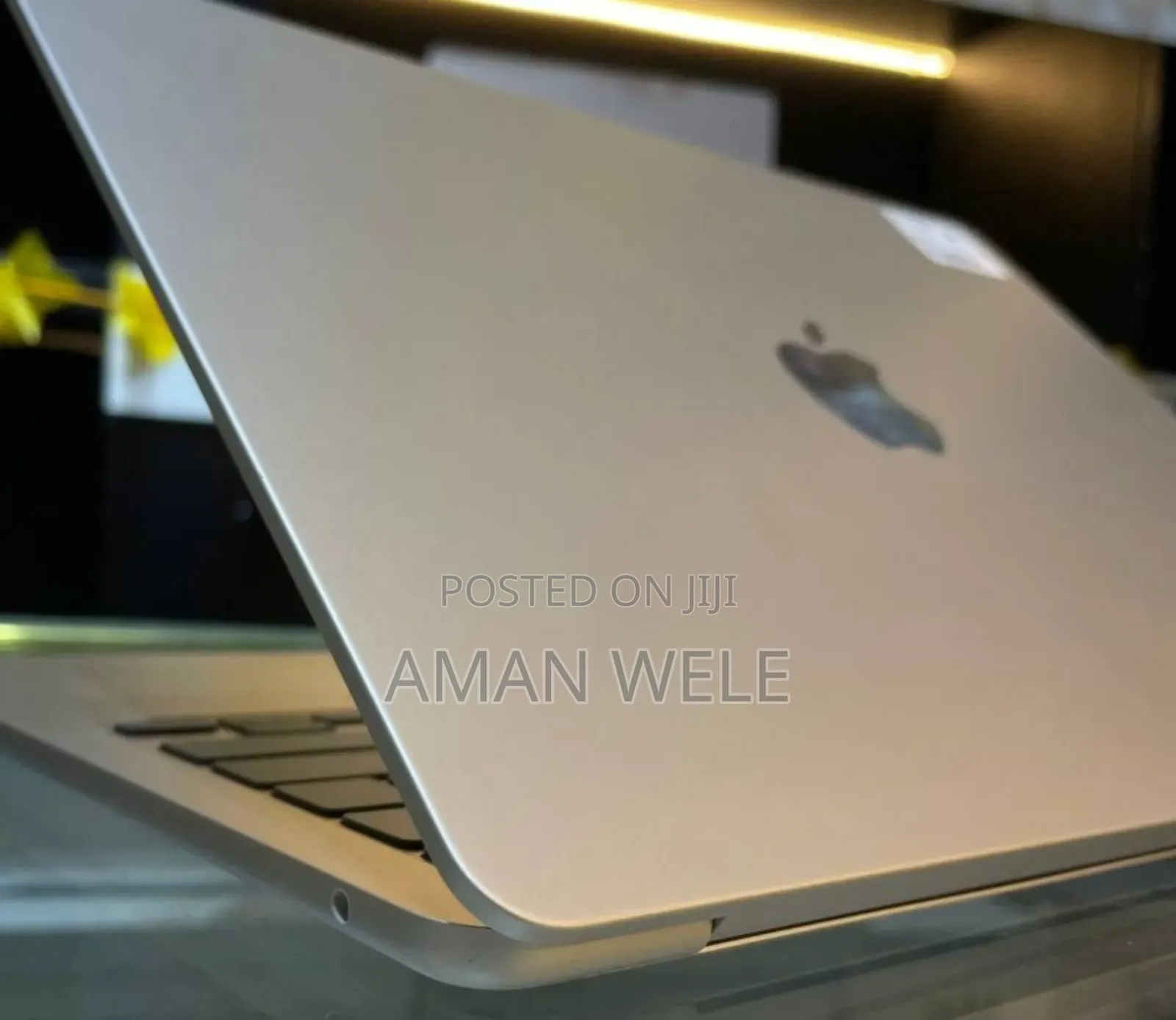 New Laptop Apple MacBook Air 2022 M2 8GB Apple M2 SSD 256GB