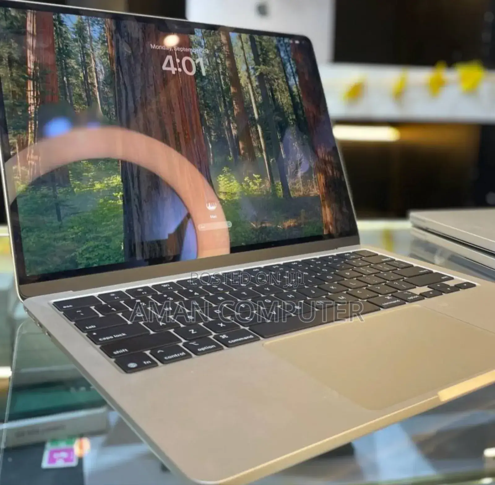 New Laptop Apple MacBook Air 2022 M2 8GB Apple M2 SSD 256GB