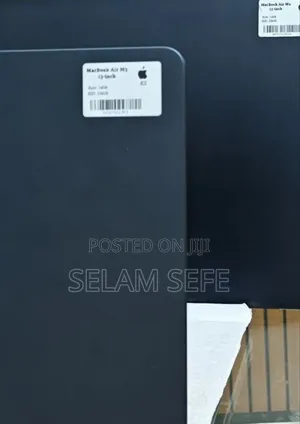Photo - New Laptop Apple MacBook Air 2024 M3 13-Inch 16GB Apple M3 SSD 256GB