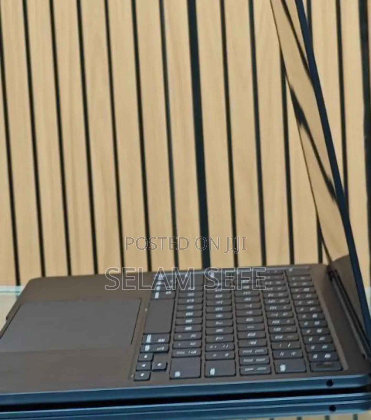 New Laptop Apple MacBook Air 2024 M3 13-Inch 16GB Apple M3 SSD 256GB