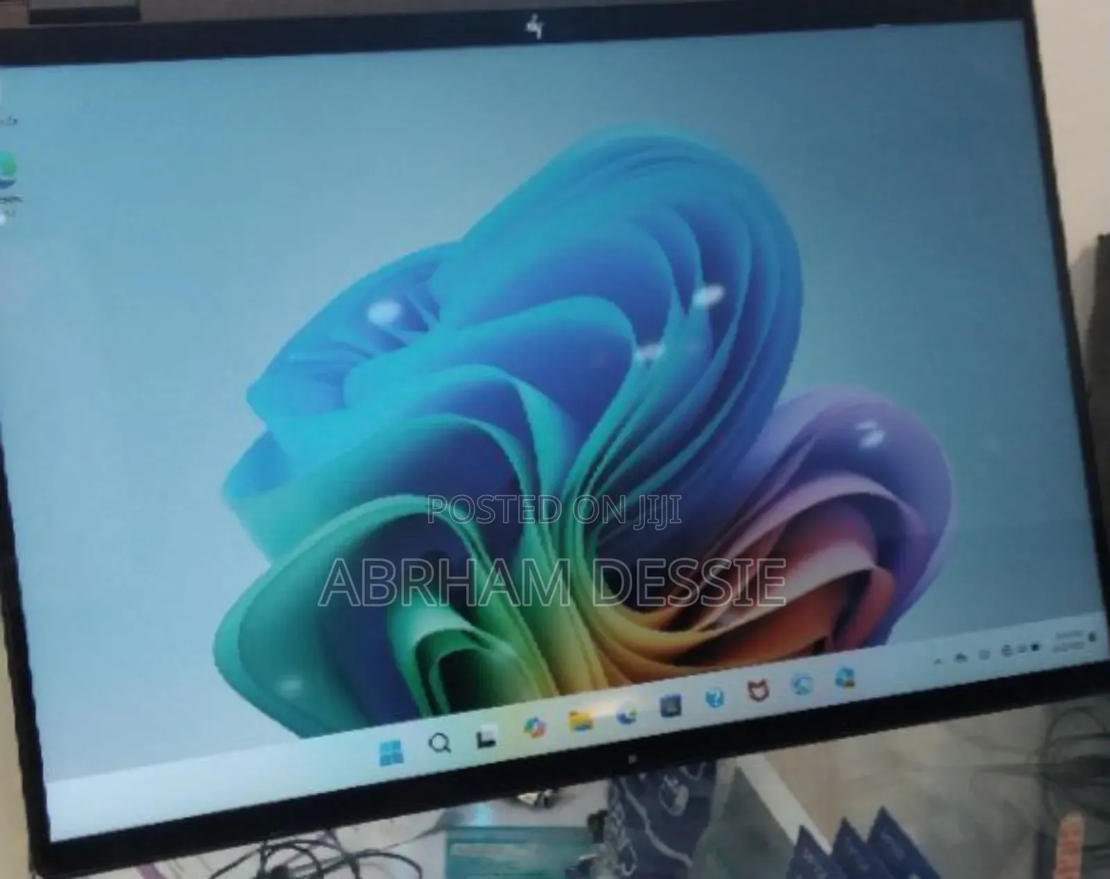 New Laptop HP OmniBook X Flip 14" 16GB Intel Core Ultra 7 SSD 1T