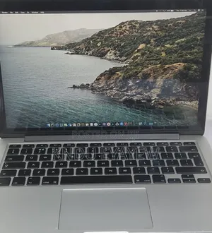 New Laptop Apple MacBook 2015 8GB Intel Core I5 SSD 256GB