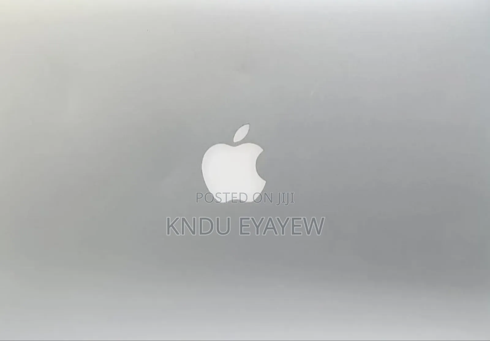 New Laptop Apple MacBook 2015 8GB Intel Core I5 SSD 256GB