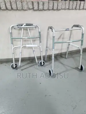 Foldable Adjustable Height Walker腔內front Wheel Rolator胺我medical Walker