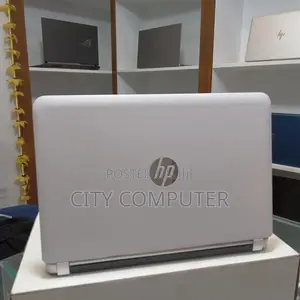 New Laptop HP Pavilion 11 8GB Intel Core I7 SSD 256GB