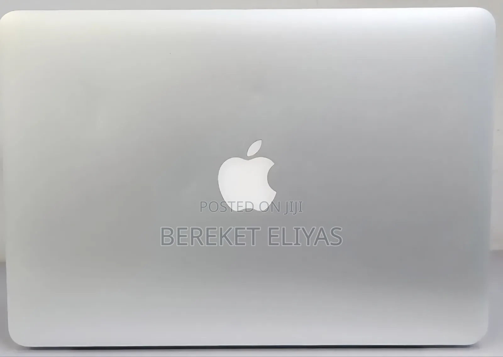 New Laptop Apple MacBook Pro 2015 8GB Intel Core I5 SSD 256GB