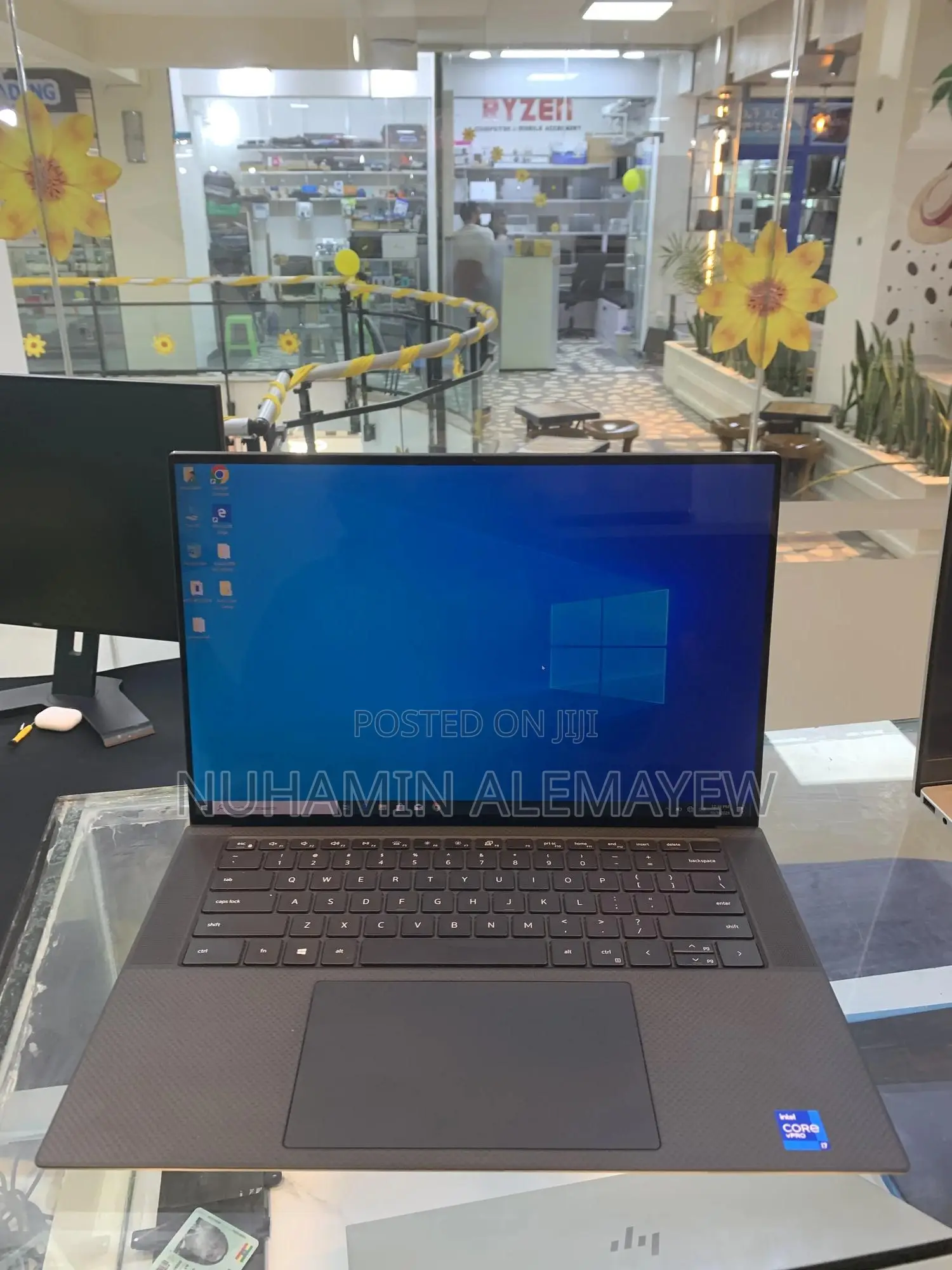 New Laptop Dell Precision 15 3520 32GB Intel Core I7 SSD 512GB