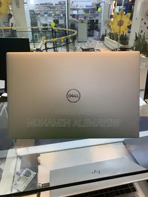 New Laptop Dell Precision 15 3520 32GB Intel Core I7 SSD 512GB