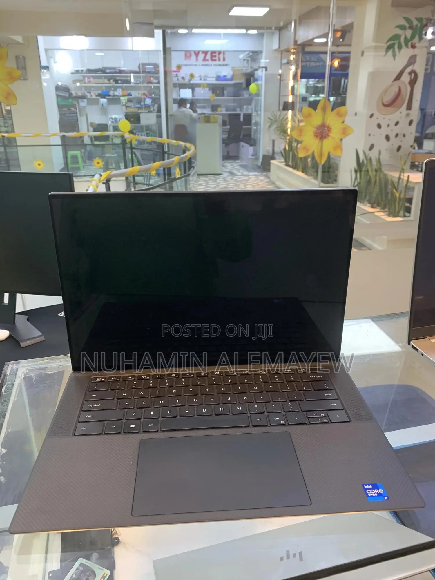 New Laptop Dell Precision 15 3520 32GB Intel Core I7 SSD 512GB