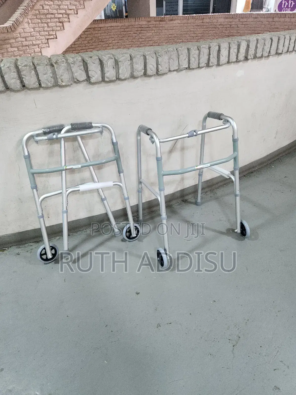 Foldable Walker寄生medical Walker軍人safe and Strong Almunium Walker New