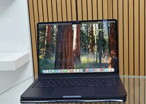 Photo - New Laptop Apple MacBook Air 2025 M4 13-Inch 16GB Apple M4 SSD 256GB