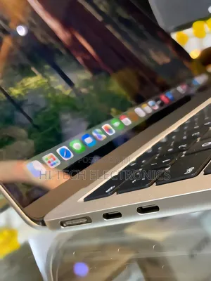 New Laptop Apple MacBook Air 2024 M3 13-Inch 16GB Apple M3 SSD 512GB