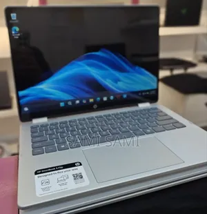 New Laptop HP OmniBook 5 Flip 8GB Intel Core 5 SSD 512GB