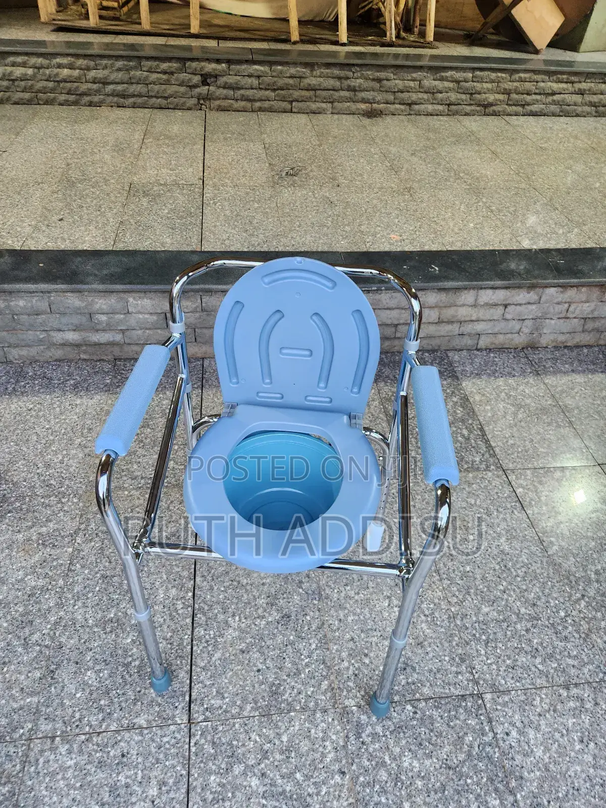 Commode Chair重新amazing Strength Packed Commode Chair較大toilet Chair New