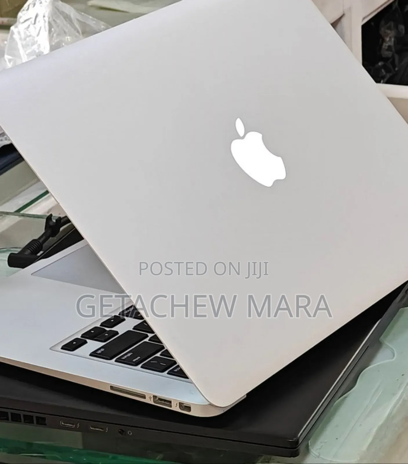 New Laptop Apple MacBook Pro 2017 8GB Intel Core I5 SSD 256GB