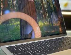 Photo - New Laptop Apple MacBook Air 2022 M2 8GB Intel Core M2 SSD 256GB