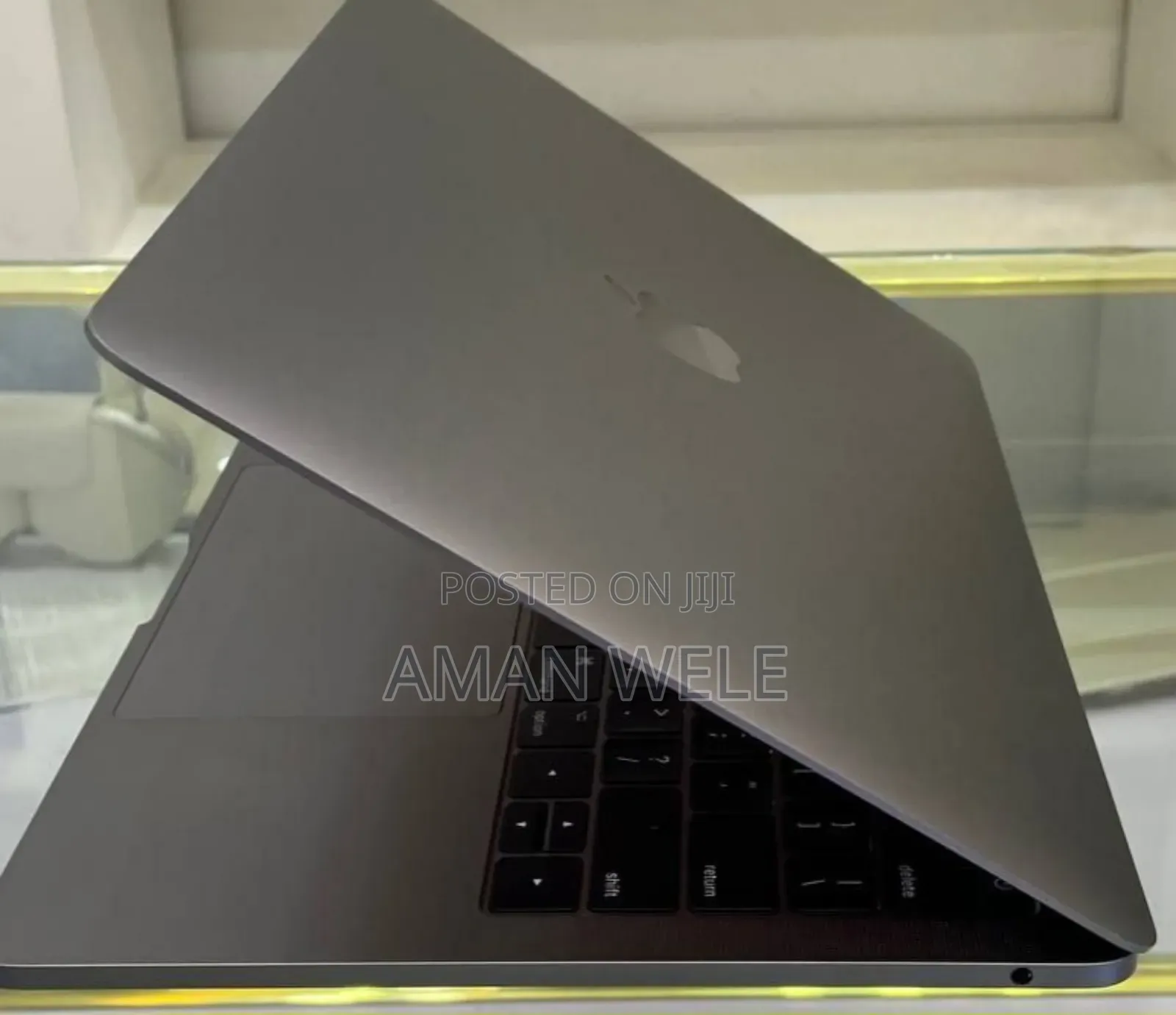 New Laptop Apple MacBook Pro 16GB Intel Core I5 SSD 512GB