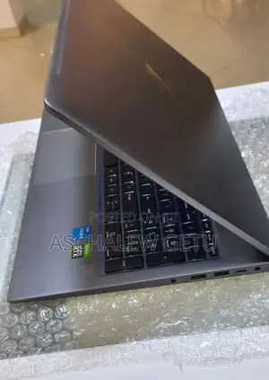 New Laptop HP ZBook Firefly G8 16GB Intel Core I5 SSD 512GB